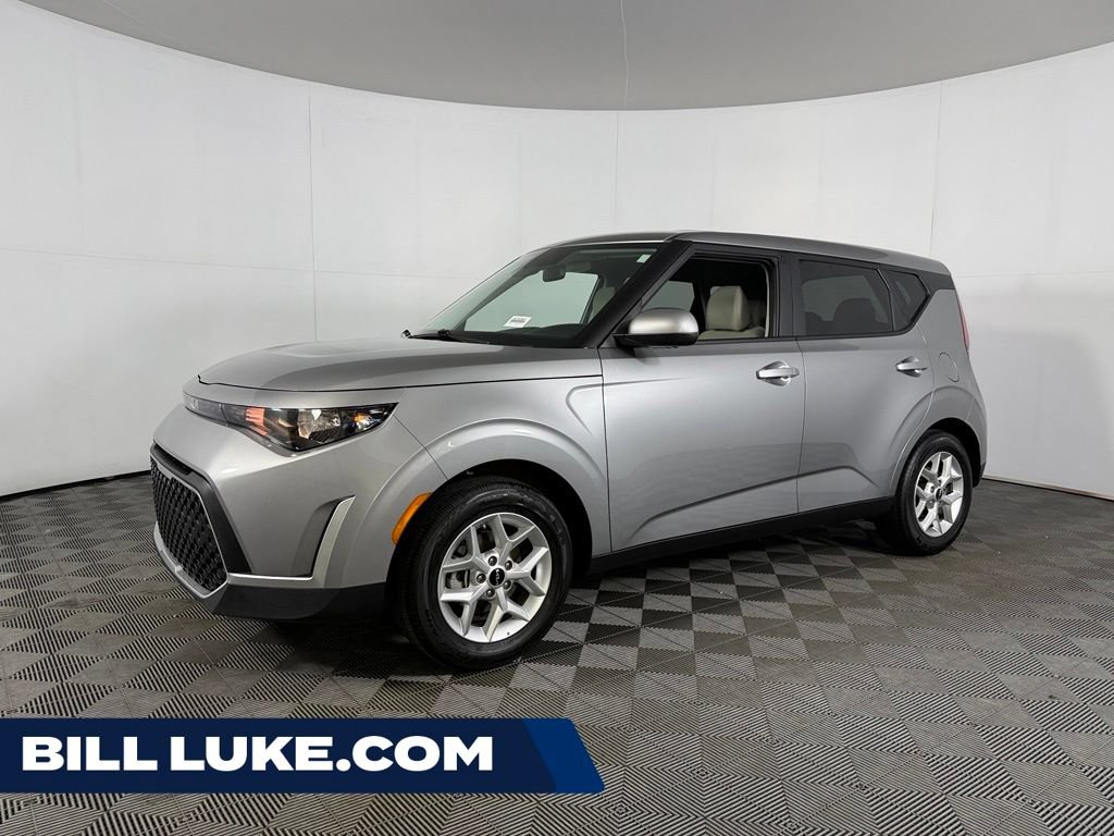 Used 2025 Kia Soul LX w/ LX Technology Package
