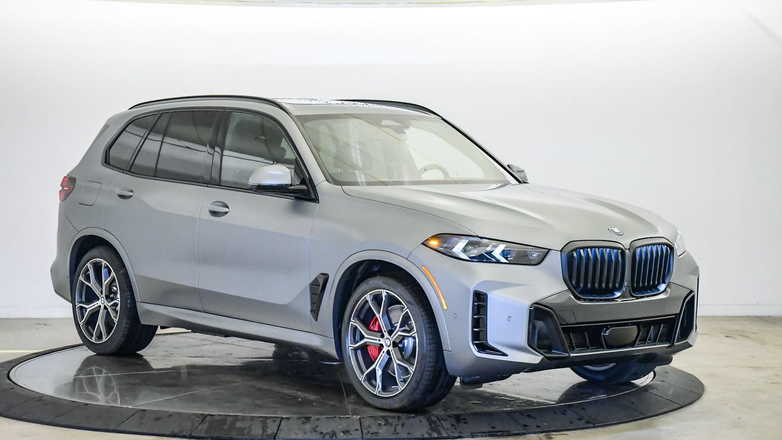 New 2026 BMW X5 xDrive50e AWD/4WD image 6