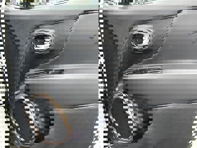 Used 2023 Jeep Renegade Latitude AWD/4WD image 27