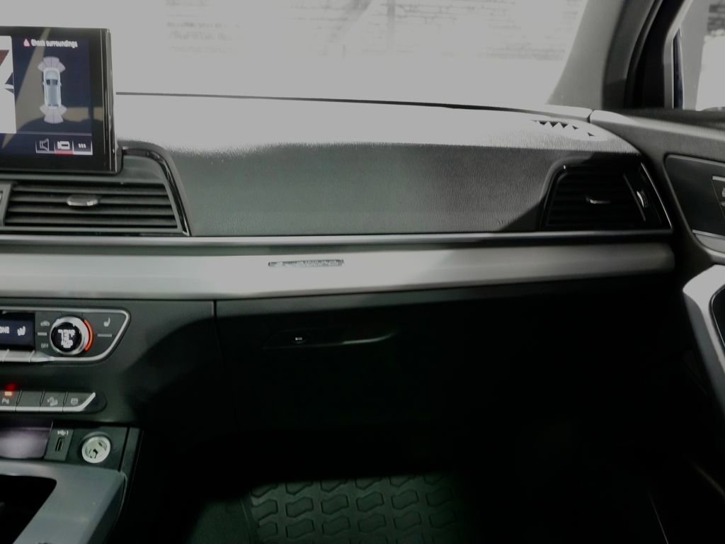 Used 2021 Audi SQ5 Premium w/ Convenience Package image 26