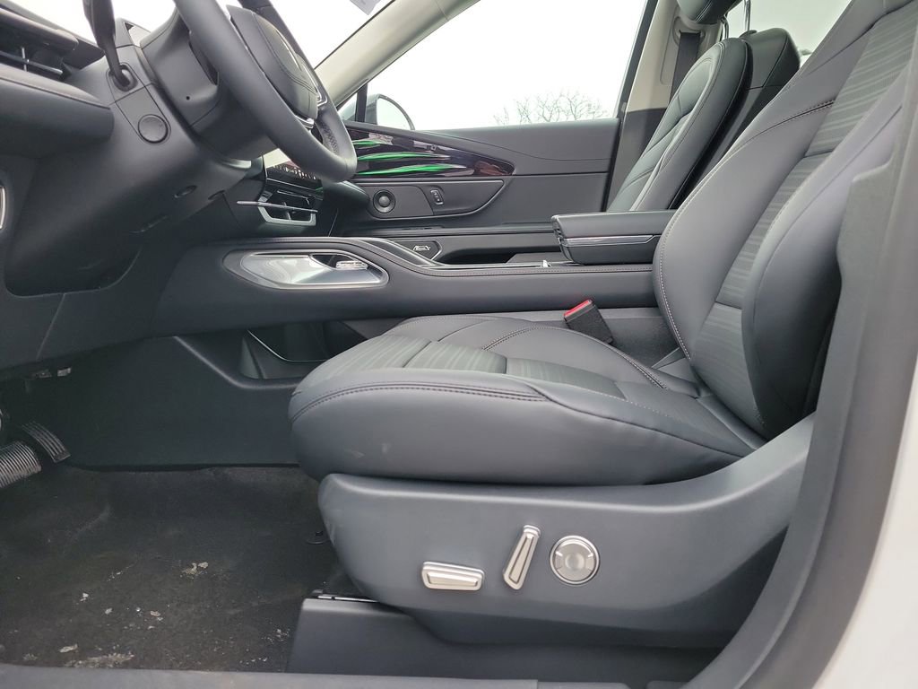 New 2026 Lincoln Nautilus Reserve image 17