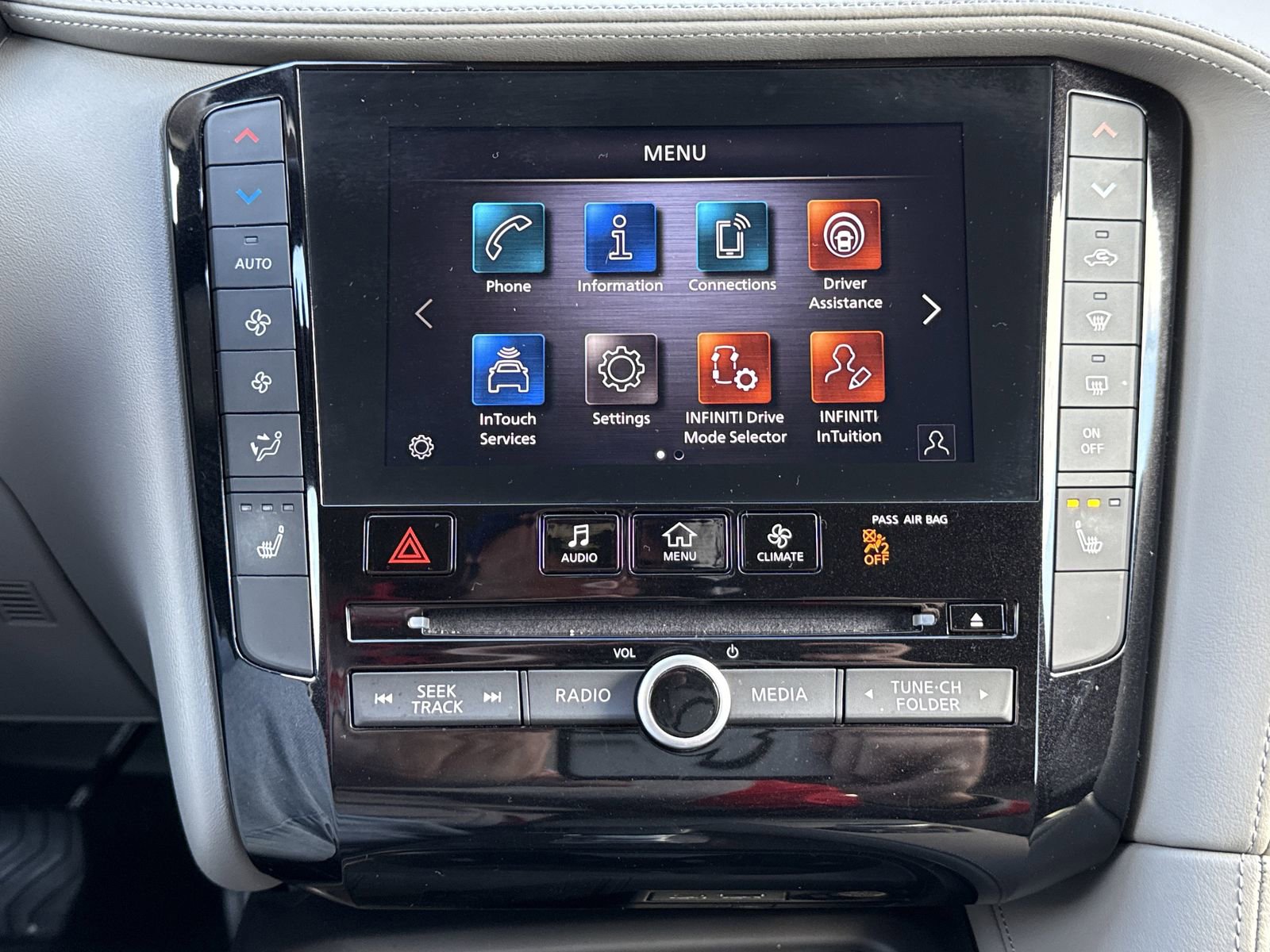 Used 2025 INFINITI QX50 Luxe image 24