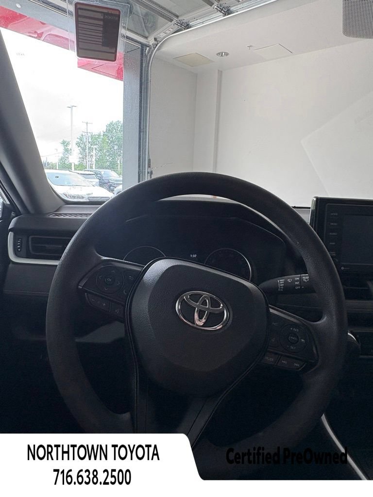 Used 2020 Toyota RAV4 LE w/ All Weather Liner Package AWD/4WD image 17
