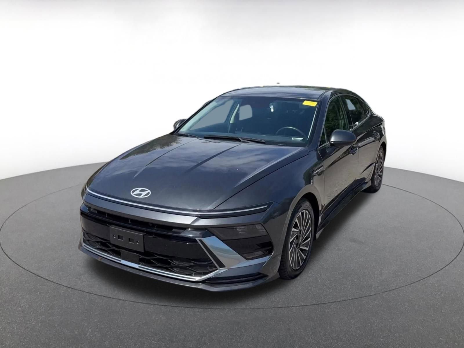 Used 2025 Hyundai Sonata SEL FWD image 4