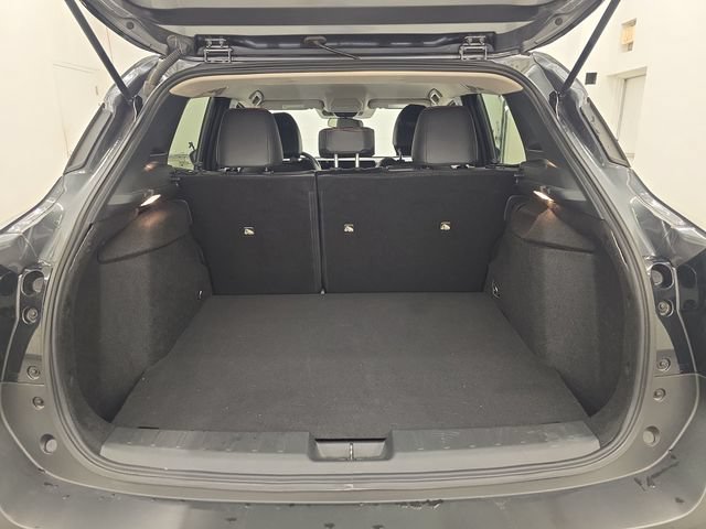 Used 2025 Nissan Kicks SR AWD/4WD image 15