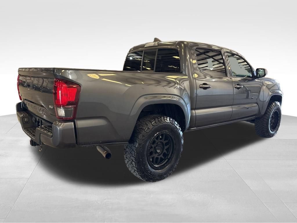 Used 2020 Toyota Tacoma SR image 5