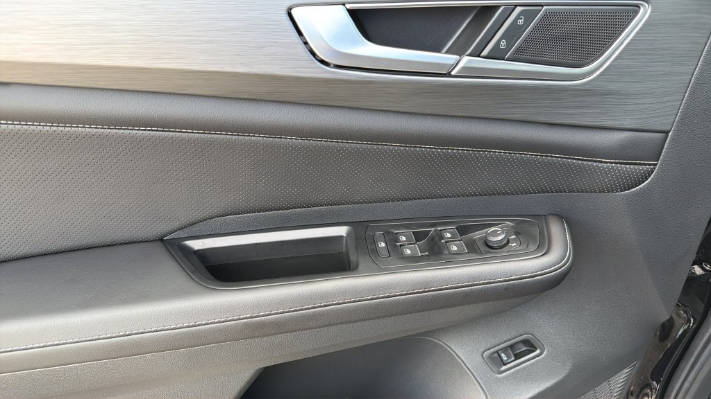 New 2026 Volkswagen Atlas Cross Sport SE FWD image 20