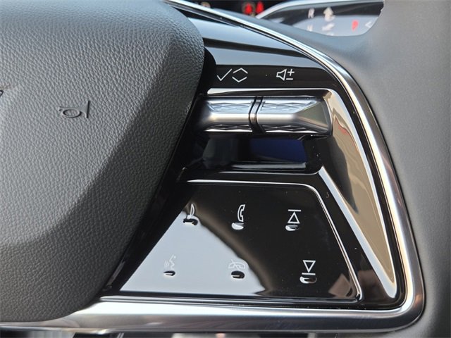 New 2026 Cadillac Optiq Luxury 1 image 23