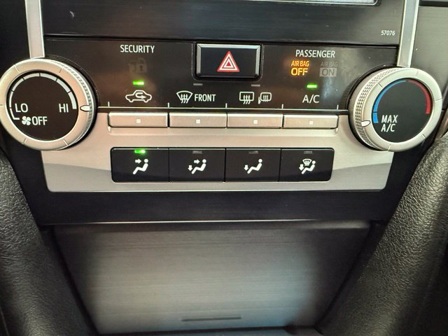 Used 2013 Toyota Camry SE FWD image 33