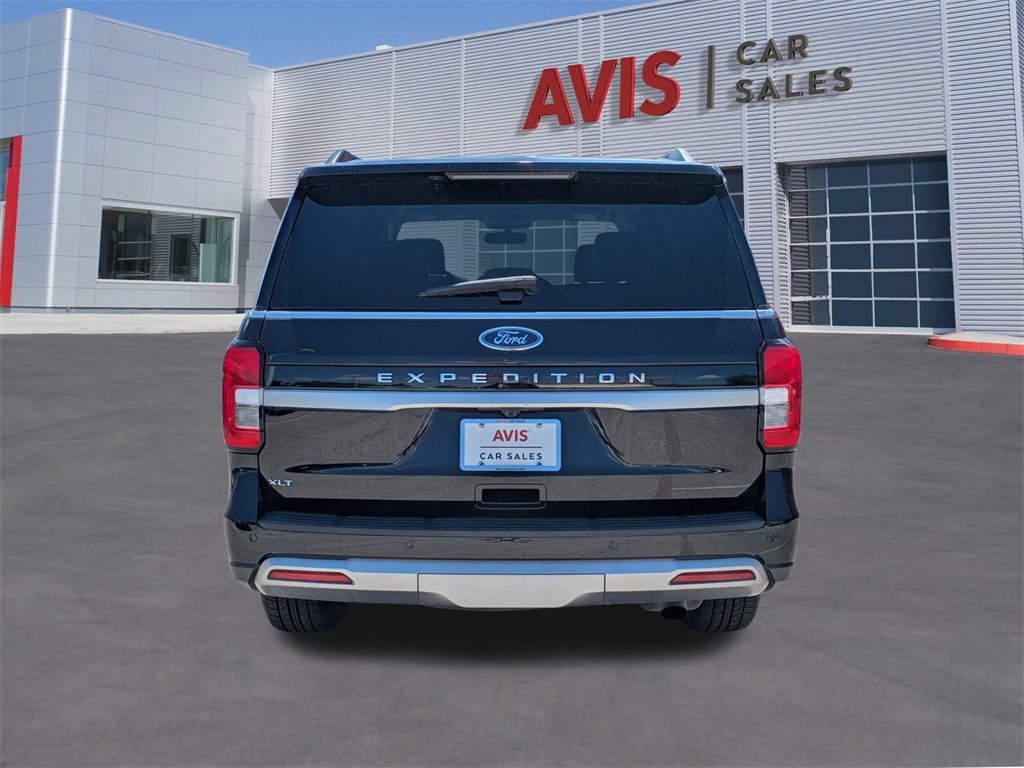Used 2023 Ford Expedition XLT image 9