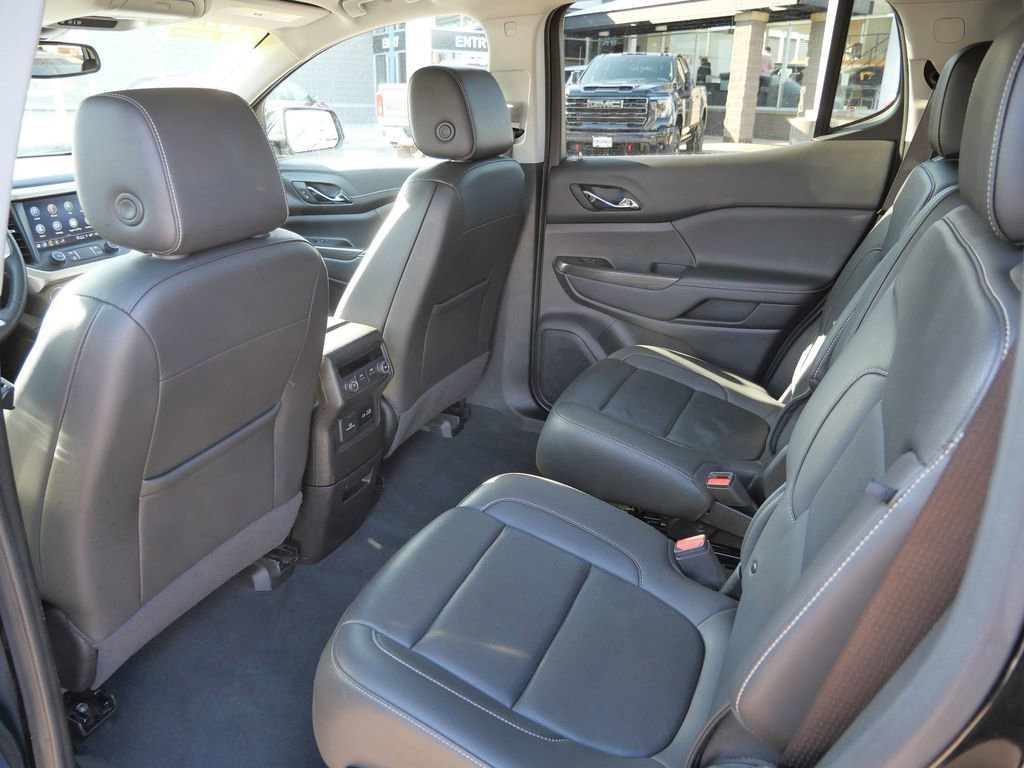 Used 2023 GMC Acadia SLT image 24