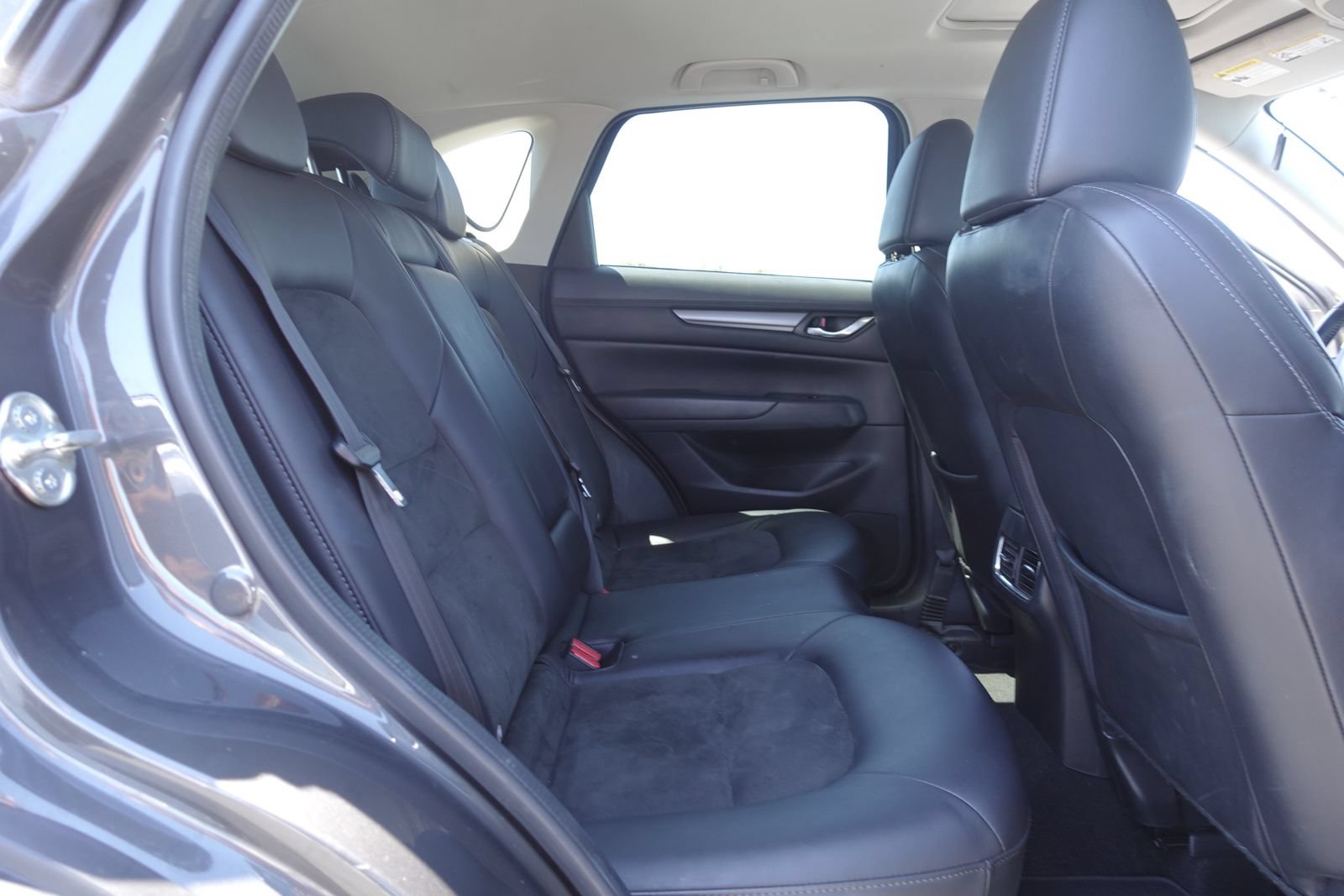 Used 2018 MAZDA CX-5 Touring w/ Preferred Equipment Package FWD image 15