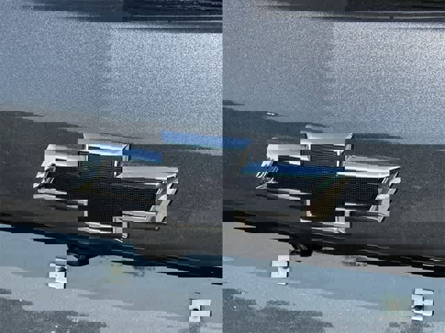 Used 2022 Chevrolet Equinox RS w/ Infotainment Package image 27