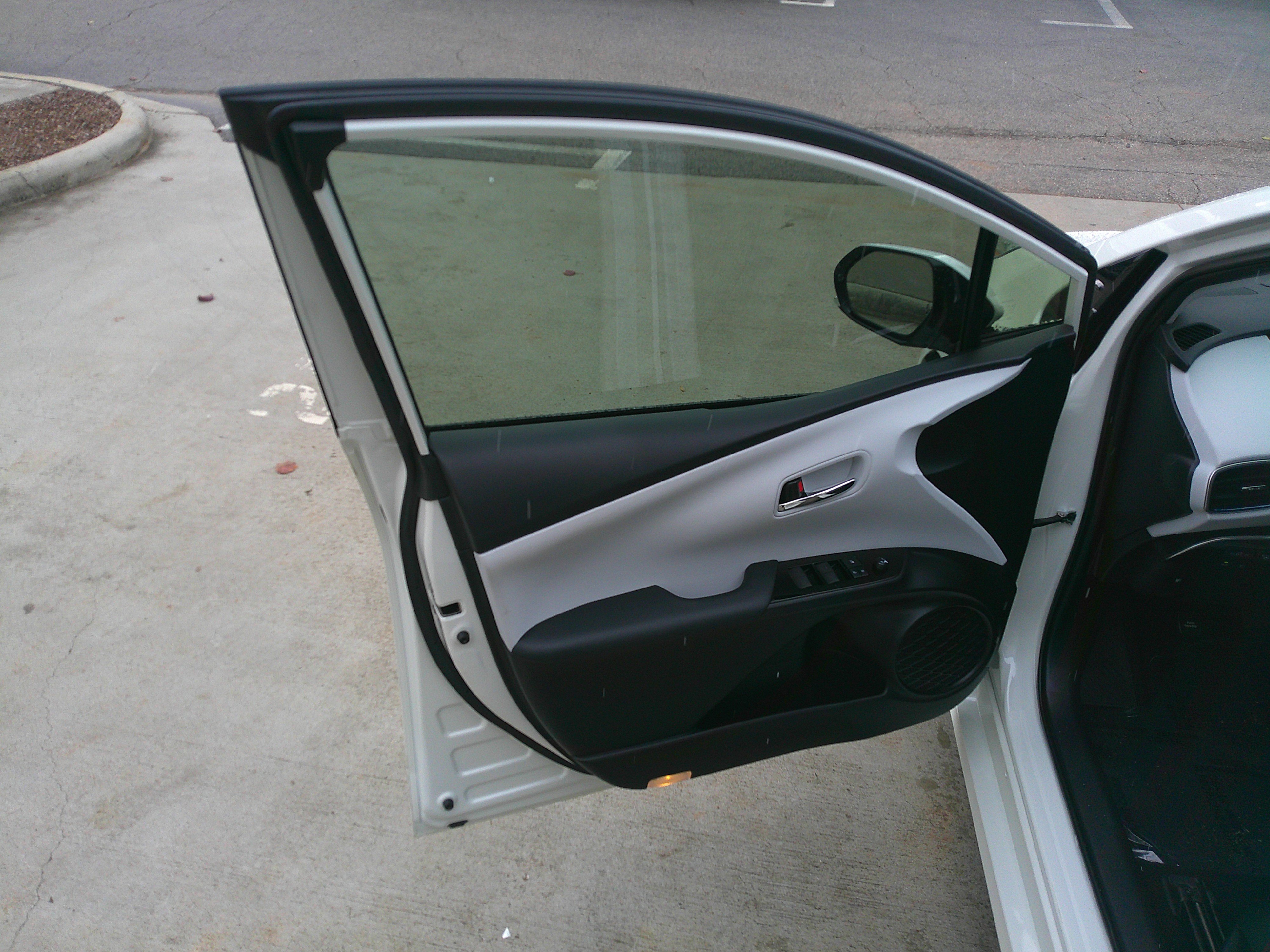 Used 2020 Toyota Prius Limited image 17