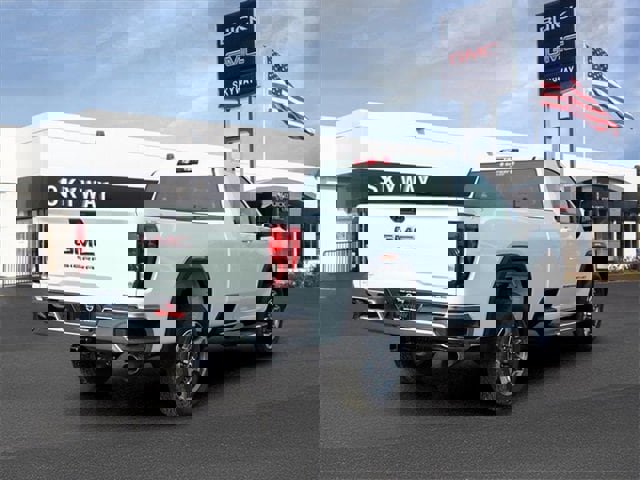 New 2026 GMC Sierra 2500 SLE image 4