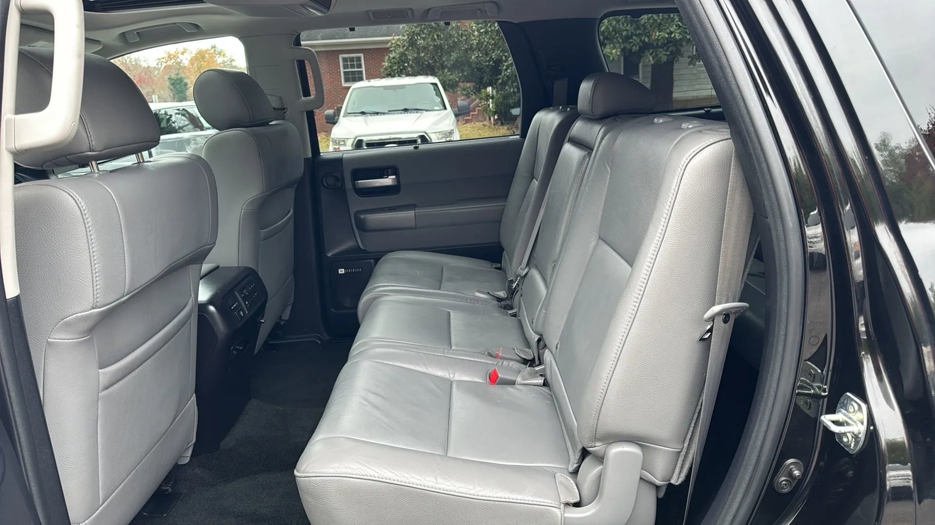 Used 2014 Toyota Sequoia Limited image 11