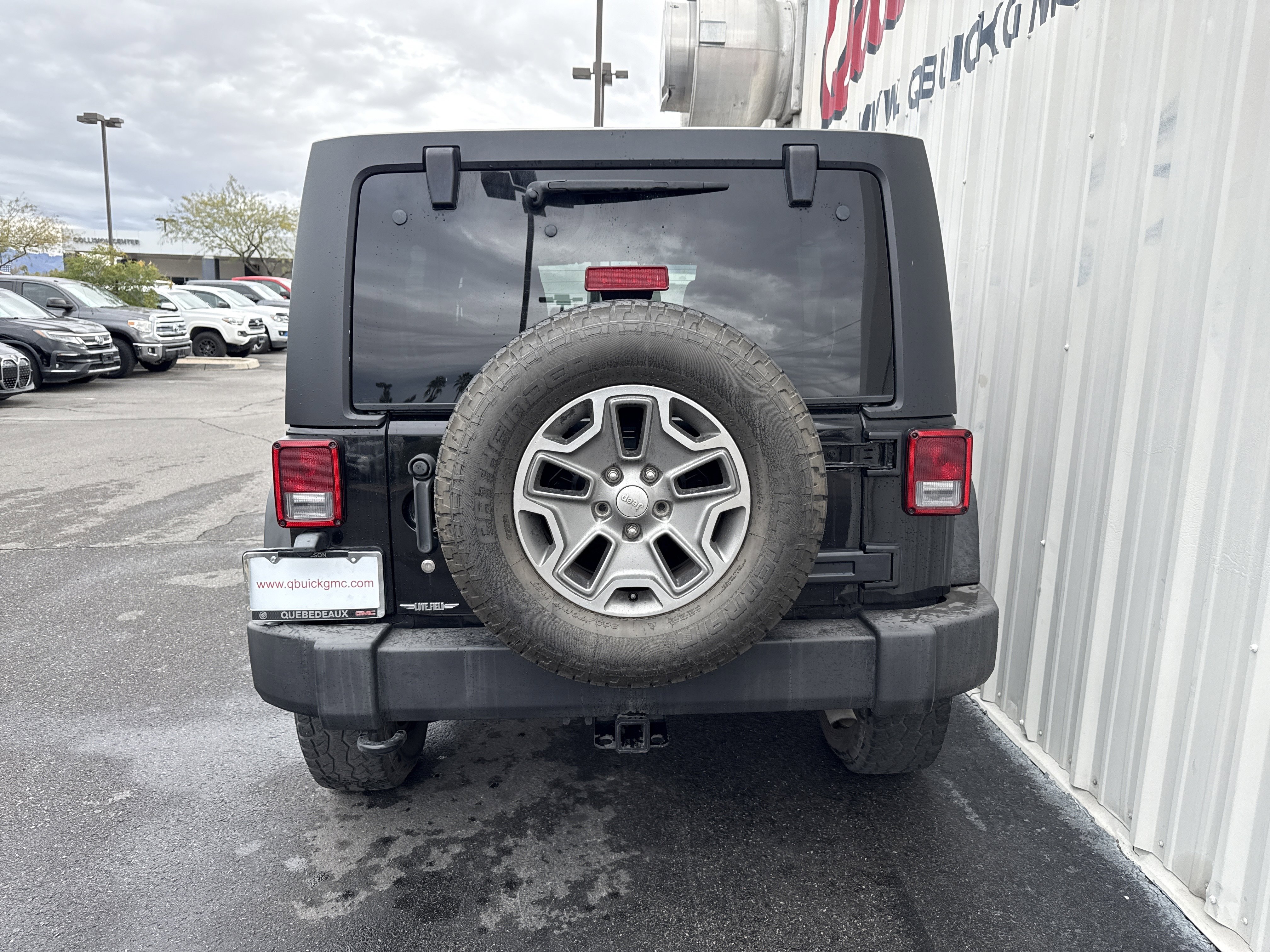 Used 2014 Jeep Wrangler Unlimited Rubicon w/ Connectivity Group image 8