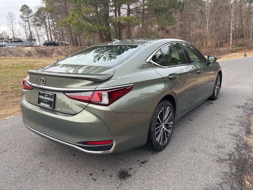 Used 2023 Lexus ES 250 w/ Premium Package image 8