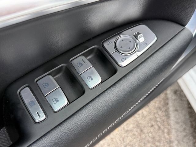 Used 2026 Genesis G70 2.5T RWD image 18