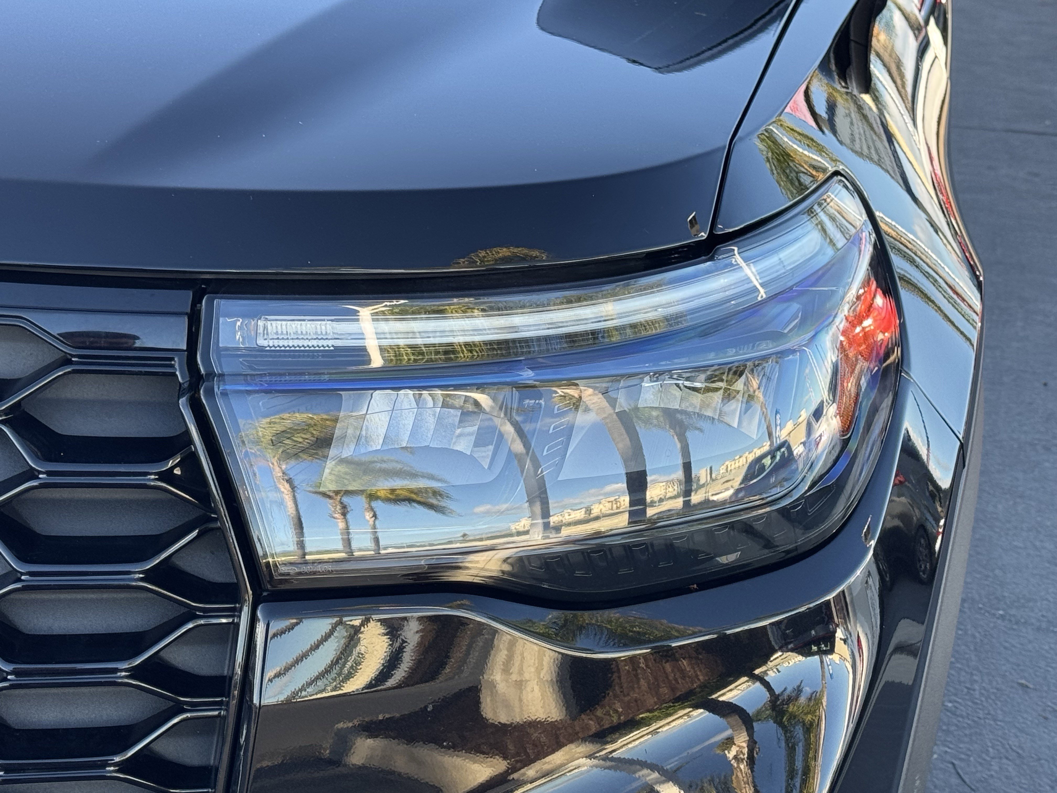 Used 2025 Ford Explorer ST image 6