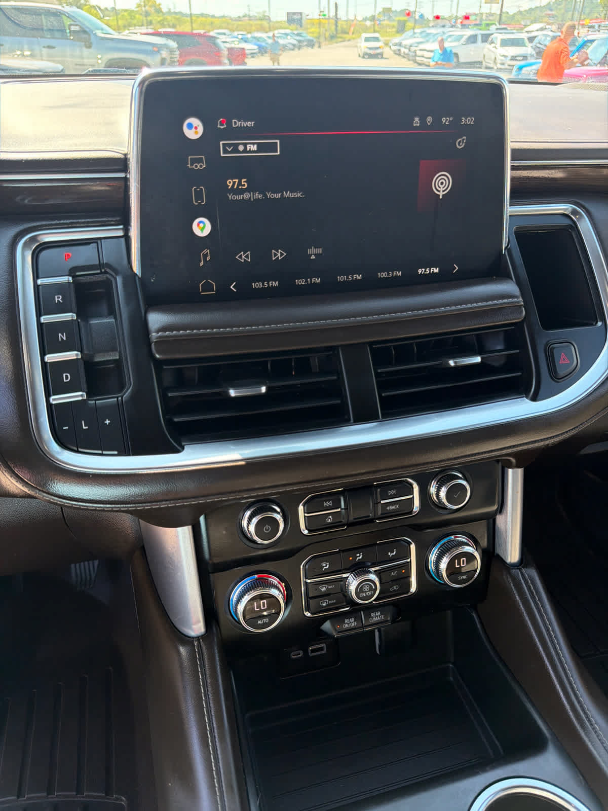 Used 2022 GMC Yukon SLE AWD/4WD image 17