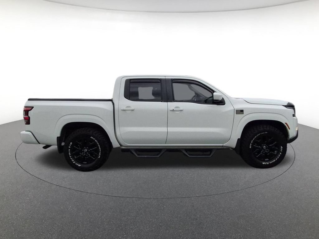 Used 2022 Nissan Frontier SV AWD/4WD image 4