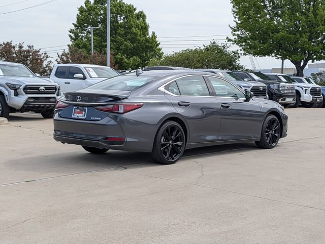 Used 2023 Lexus ES 300h F Sport image 6