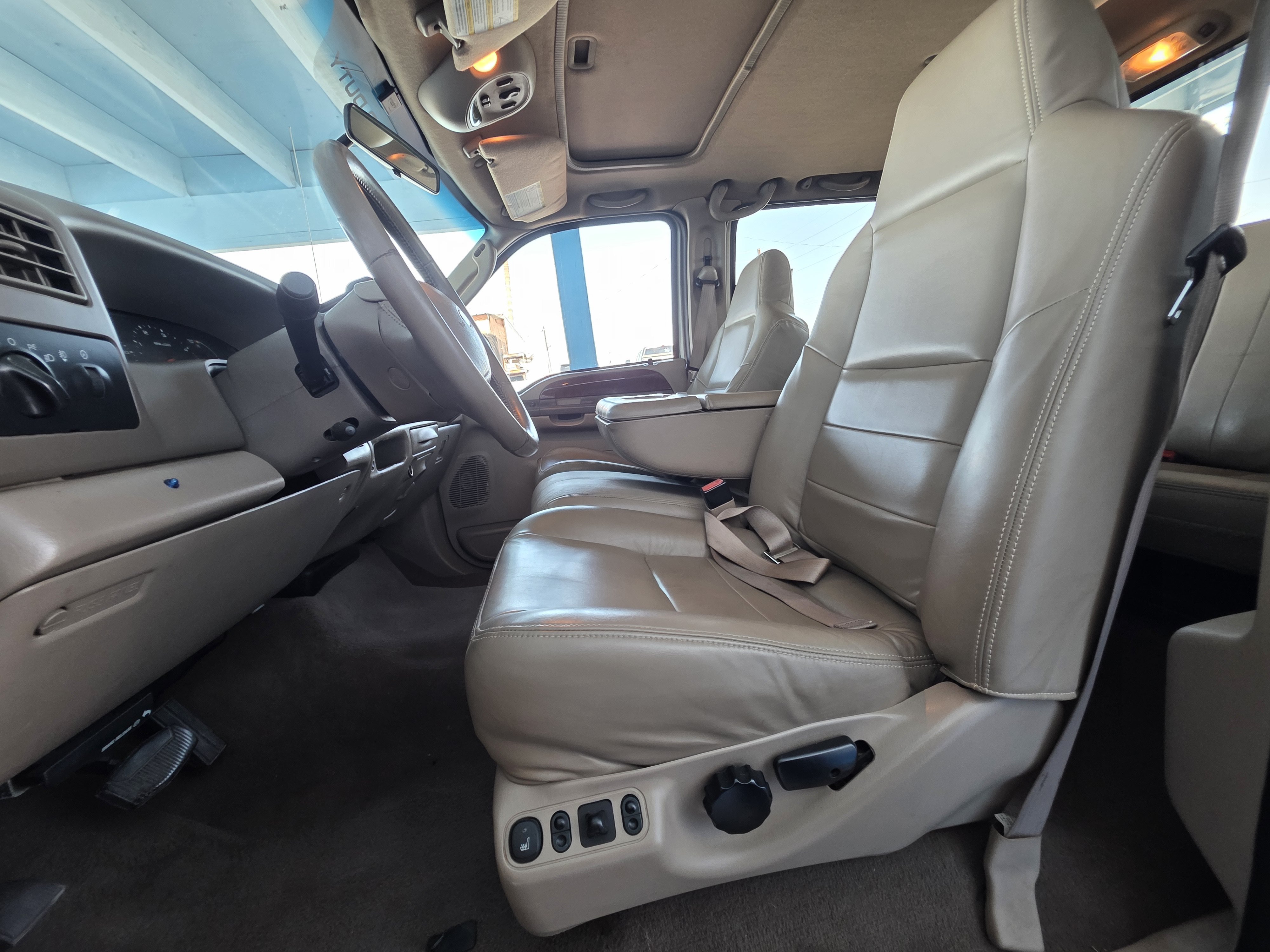 Used 2004 Ford F250 XL AWD/4WD image 8