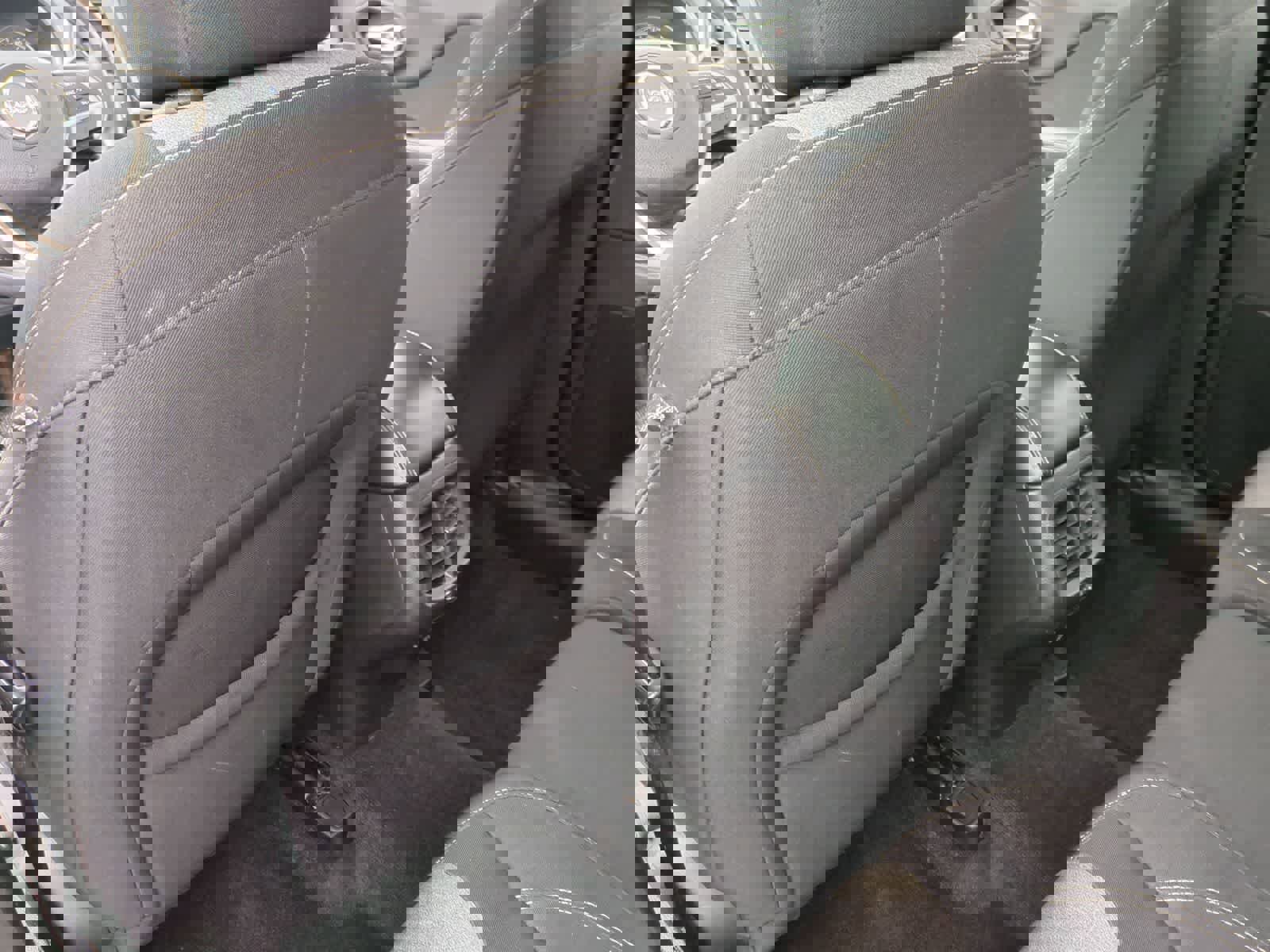 Used 2014 Jeep Cherokee Latitude image 18