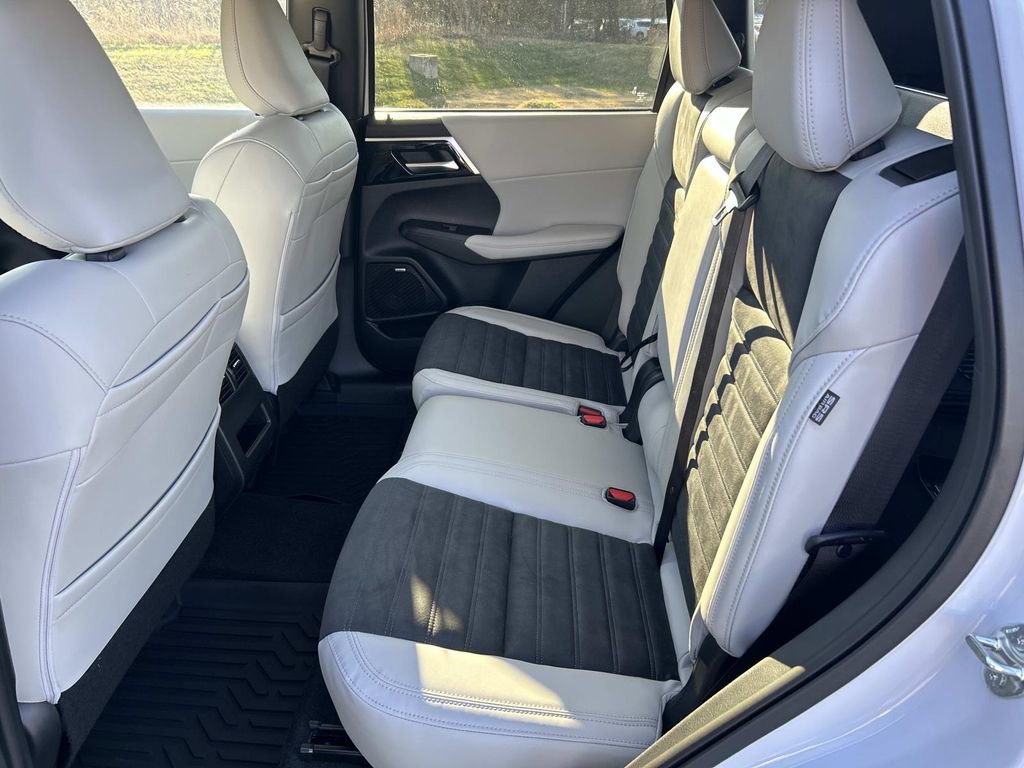 New 2026 Mitsubishi Outlander SE AWD/4WD image 19