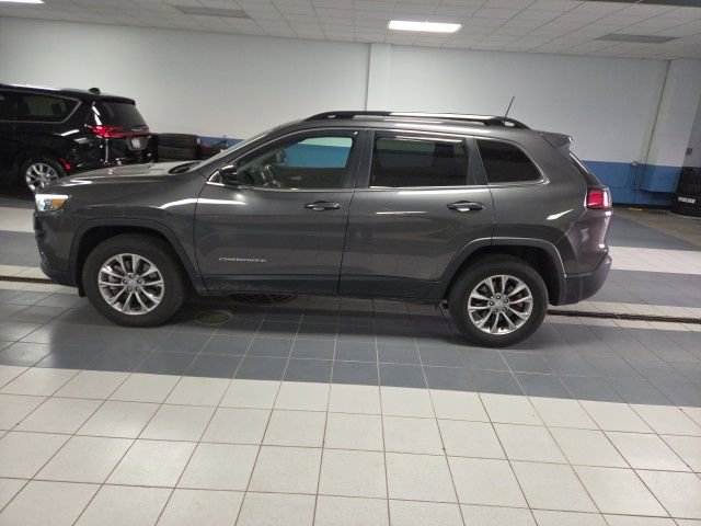 Used 2022 Jeep Cherokee Latitude Lux w/ Sun & Sound Group AWD/4WD image 2
