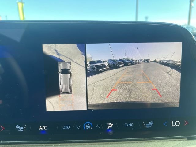 New 2026 Chevrolet Traverse LT w/ Driver Confidence Package FWD image 24