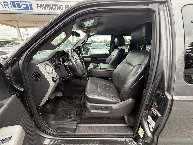 Used 2015 Ford F250 Lariat w/ Chrome Package AWD/4WD image 18