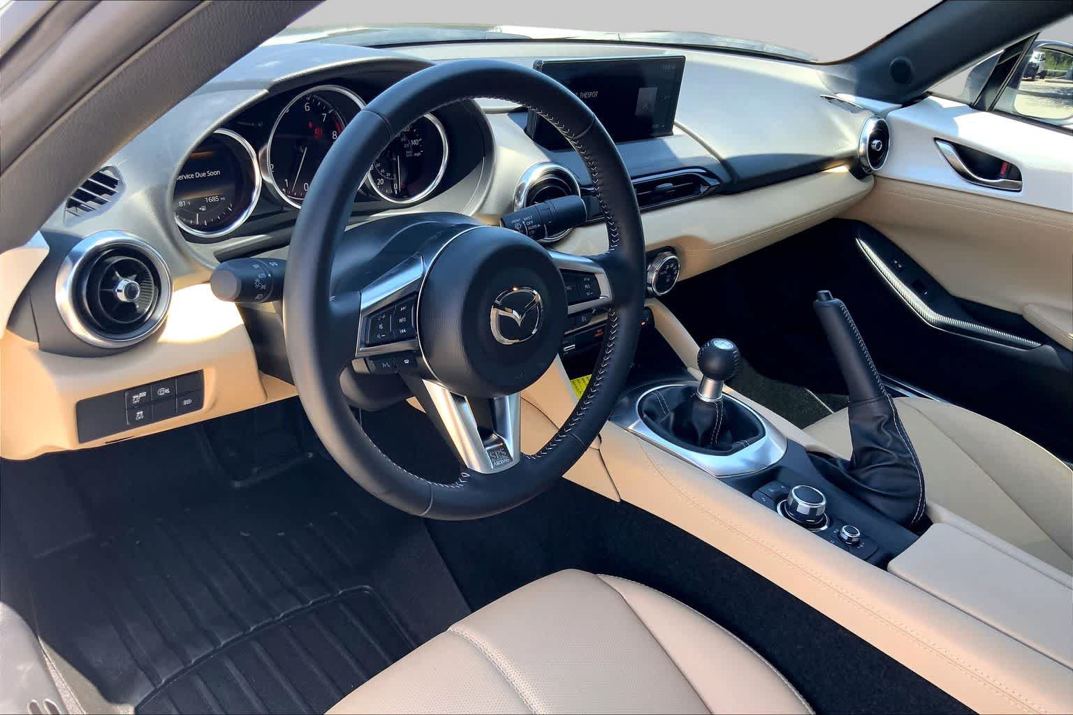 Used 2025 MAZDA MX-5 Miata RF Grand Touring RWD image 15