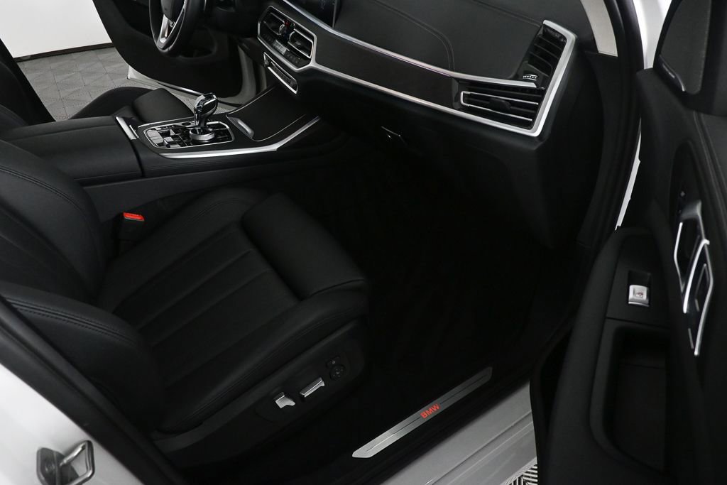 Used 2022 BMW X7 xDrive40i w/ Premium Package image 21