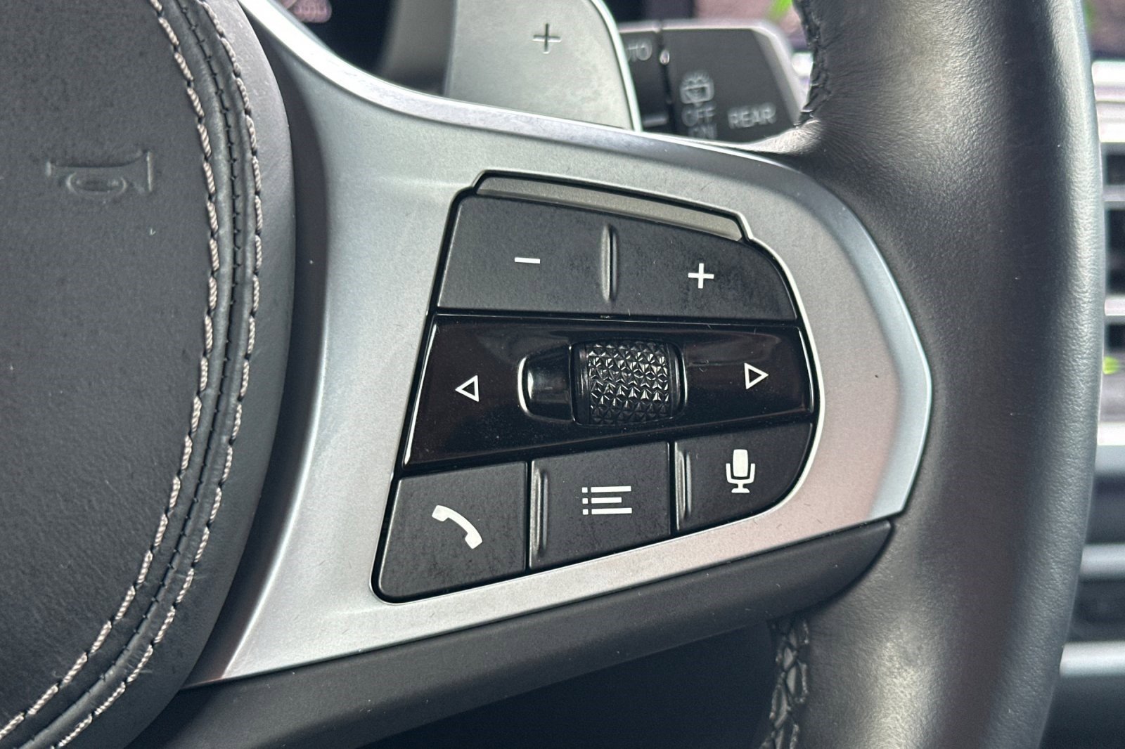 Certified 2023 BMW X5 M50i w/ Executive Package image 31