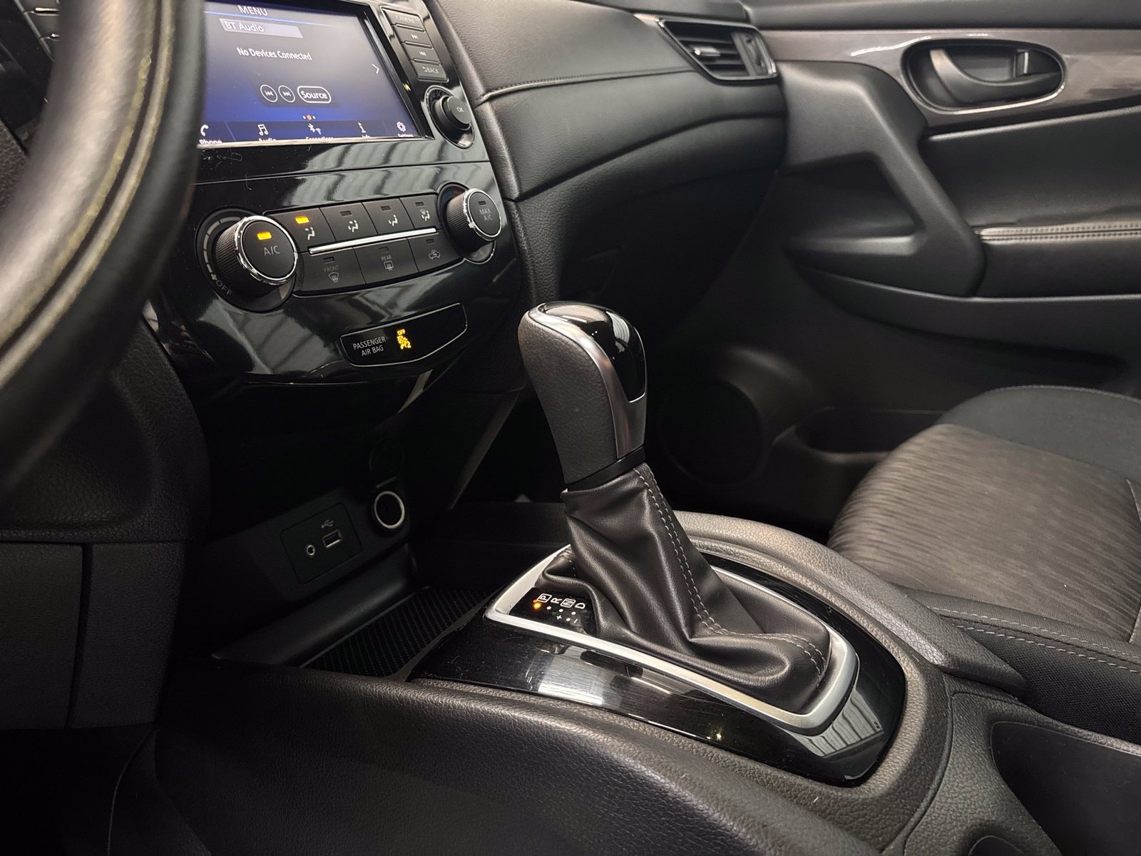 Used 2019 Nissan Rogue S AWD/4WD image 22