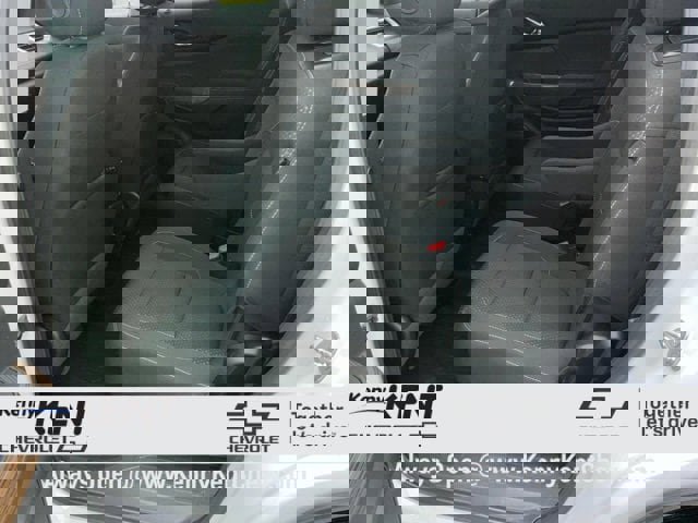 Certified 2023 GMC Acadia SLE w/ Driver Convenience Package image 18