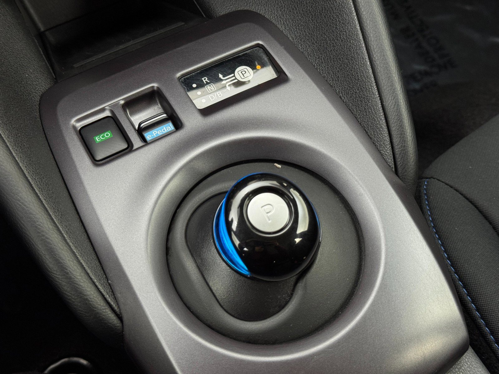 Used 2025 Nissan Leaf S image 26