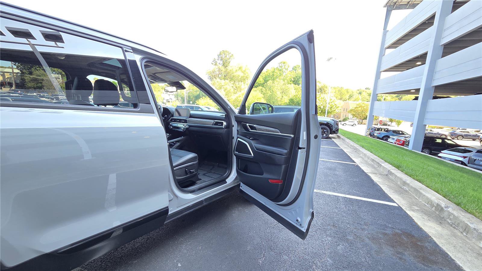 Used 2021 Kia Telluride EX w/ EX Premium Package AWD/4WD image 32