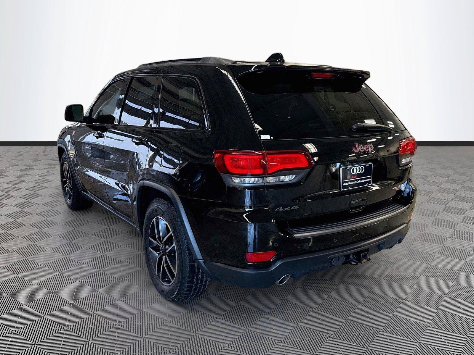 Used 2021 Jeep Grand Cherokee Trailhawk w/ Premium Lighting Group AWD/4WD image 5