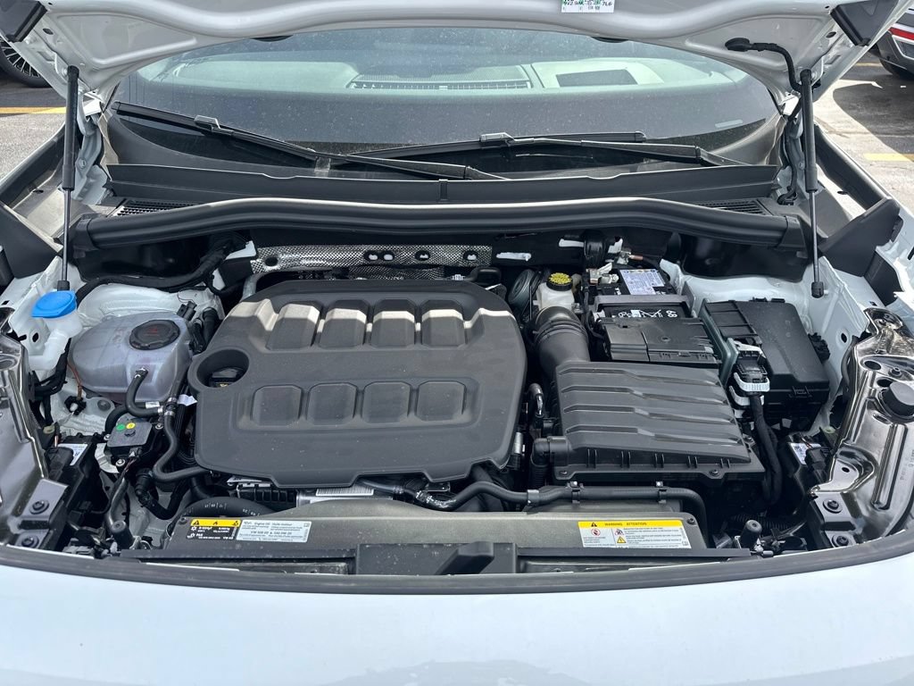 New 2026 Volkswagen Tiguan SE R-Line AWD/4WD image 25