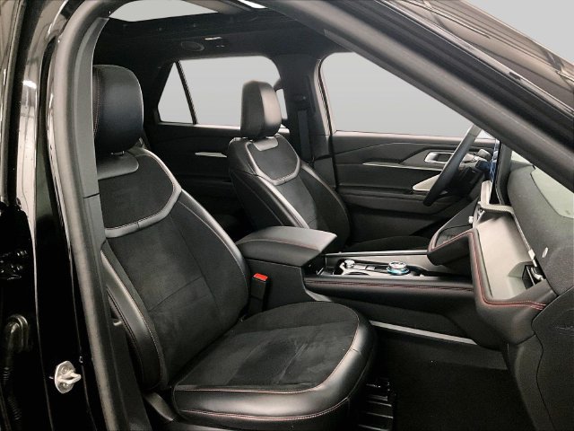 Used 2025 Ford Explorer ST w/ Sun And Sound Package AWD/4WD image 7