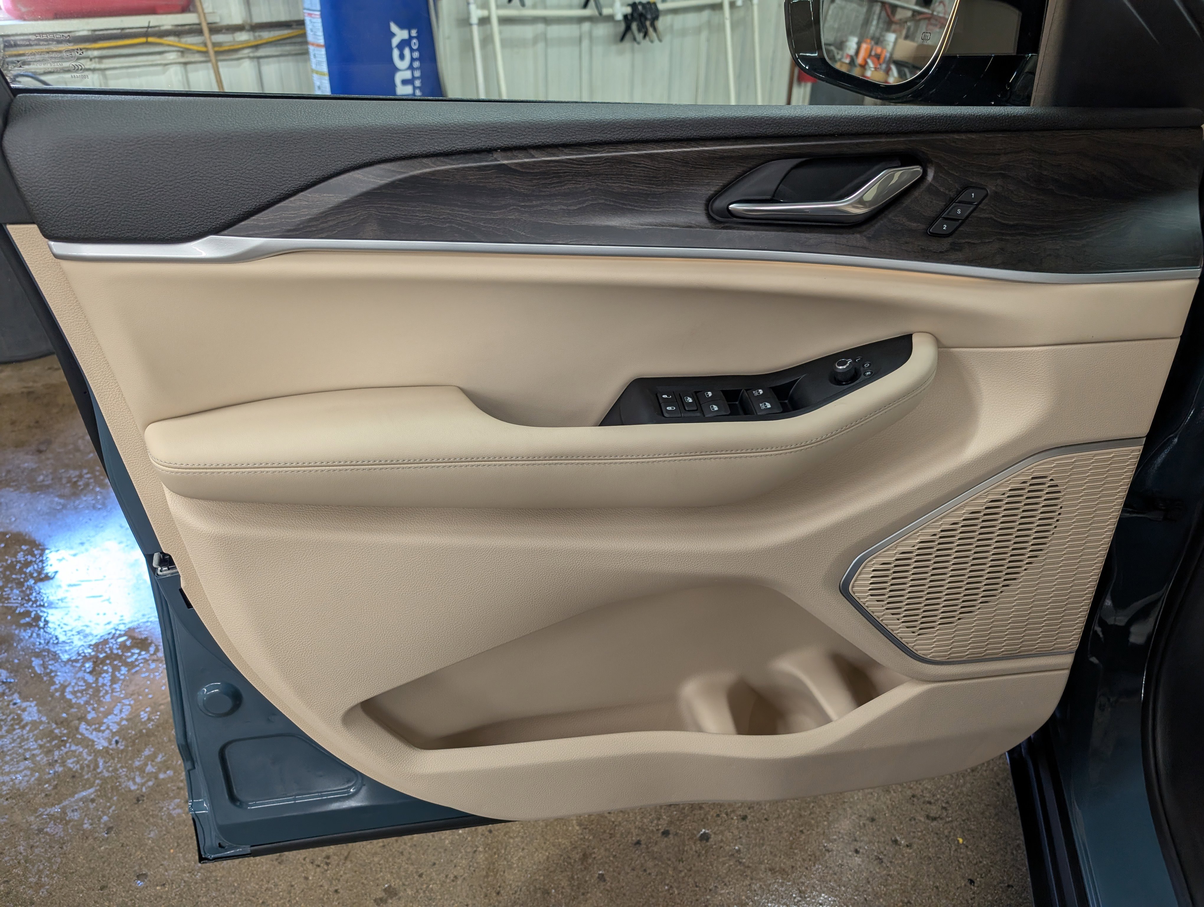 New 2026 Jeep Grand Cherokee Limited AWD/4WD image 13