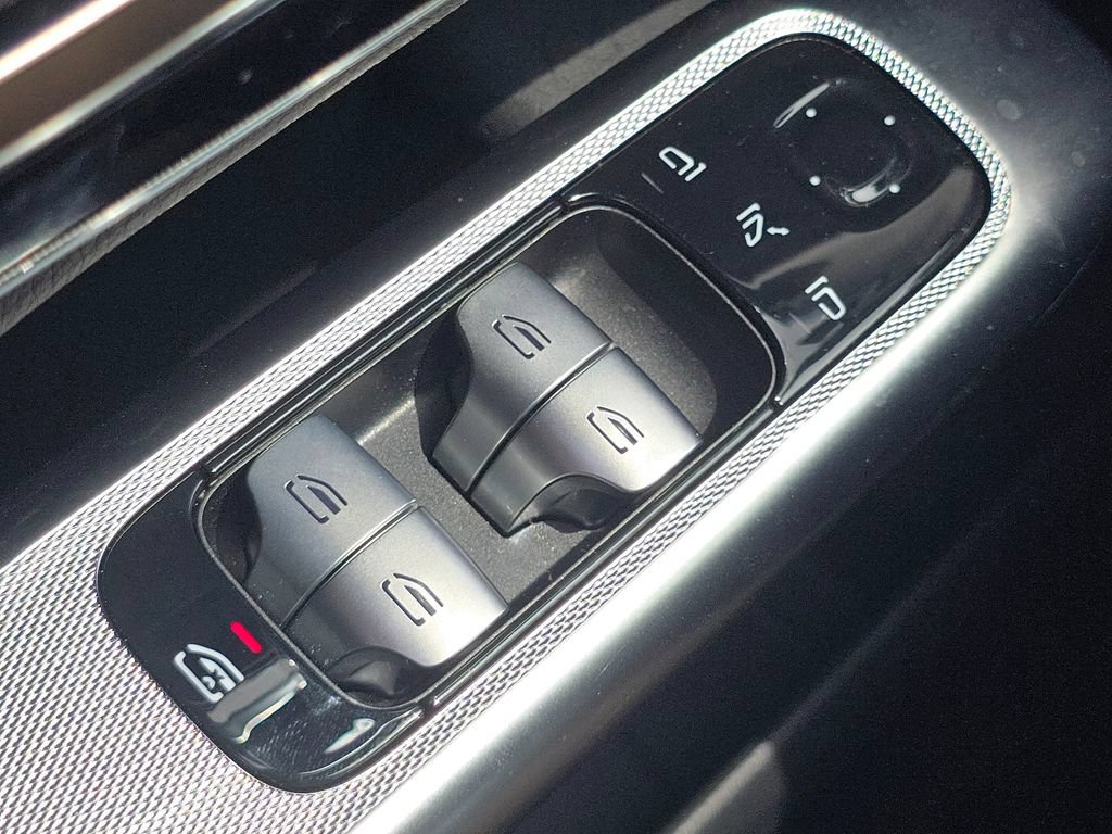 Certified 2026 Mercedes-Benz GLC 300 4MATIC image 27