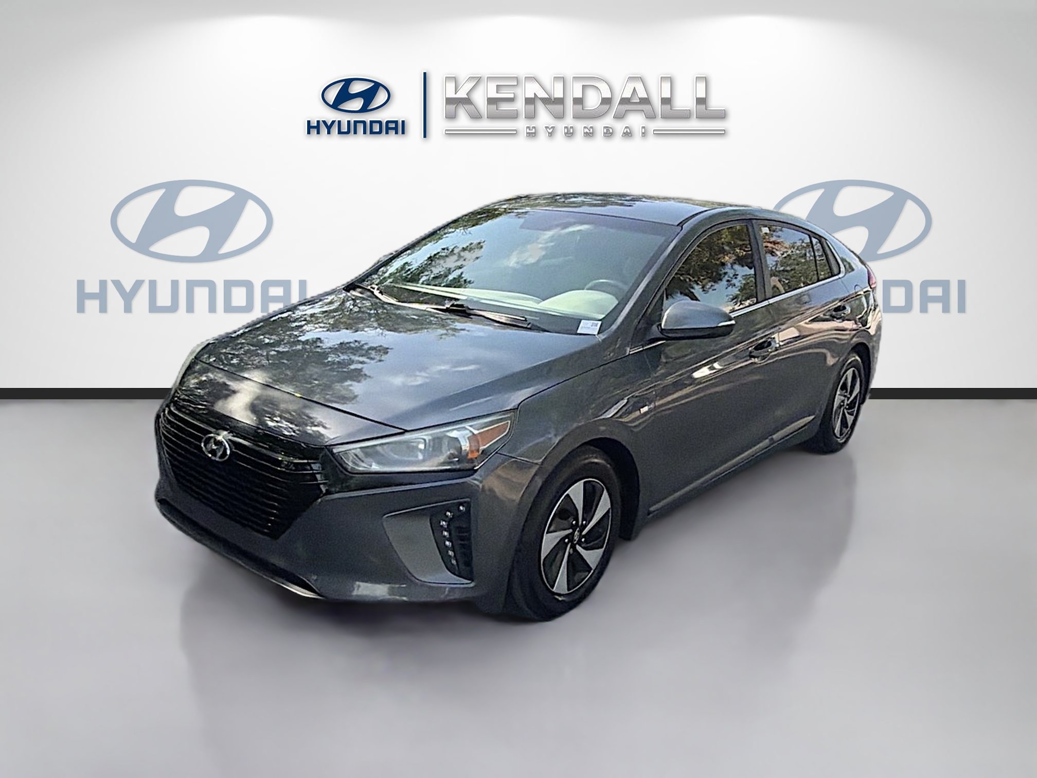 Used 2018 Hyundai Ioniq SEL FWD image 2