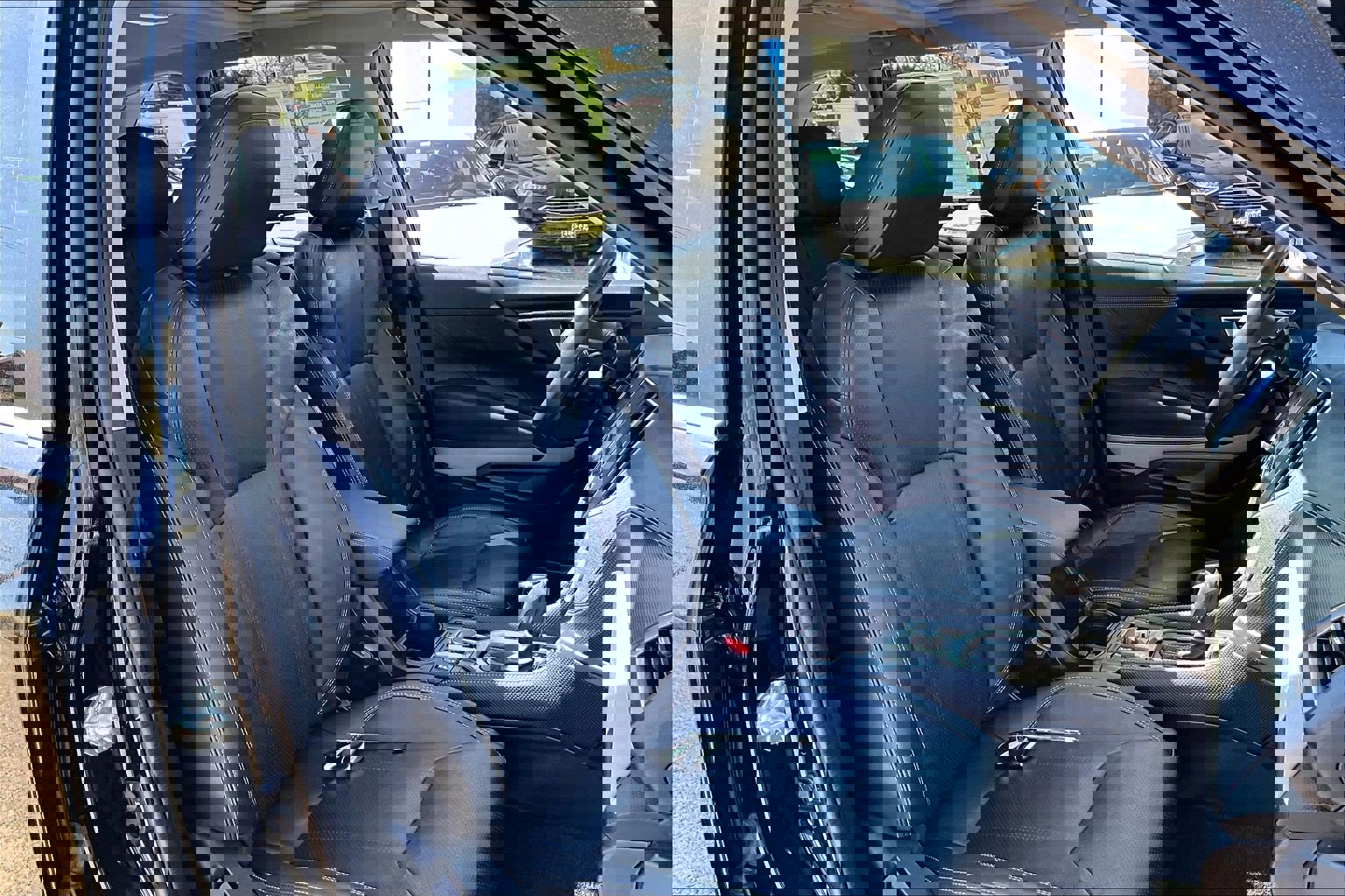 Used 2022 Subaru Forester Limited image 7