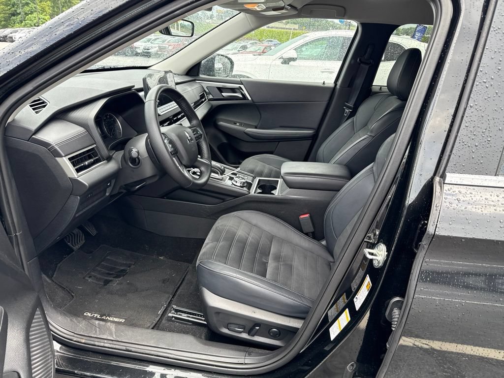 Used 2024 Mitsubishi Outlander SE AWD/4WD image 6