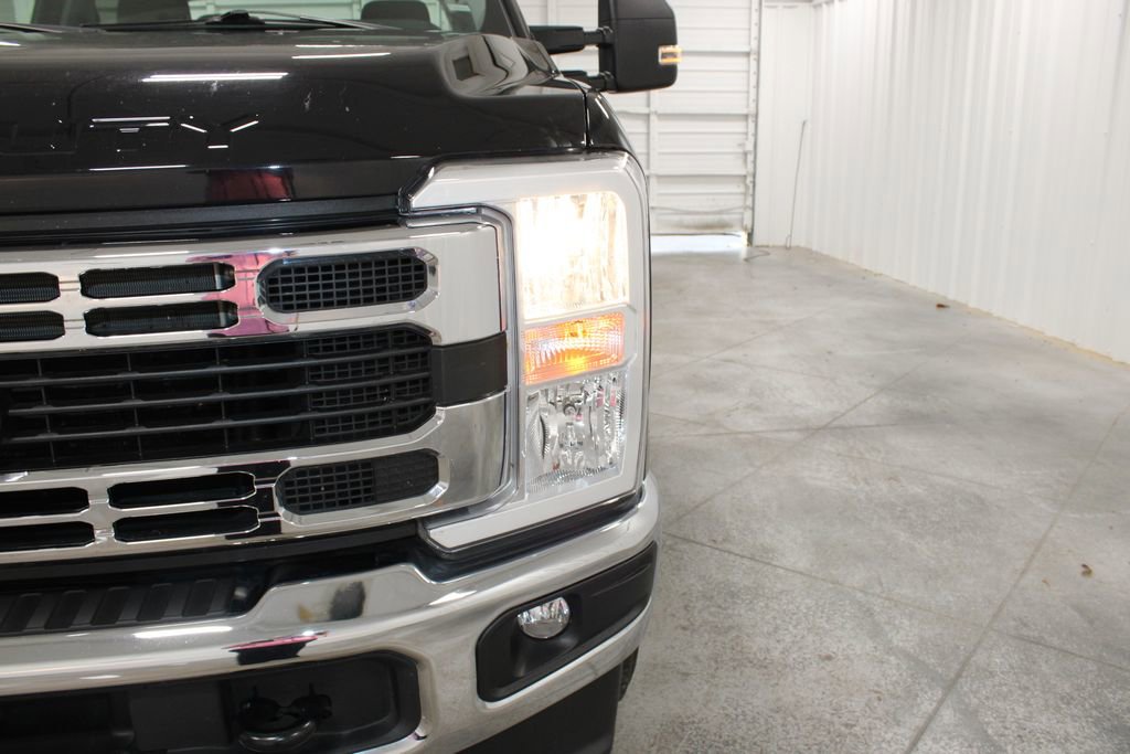 Used 2024 Ford F250 XLT image 13