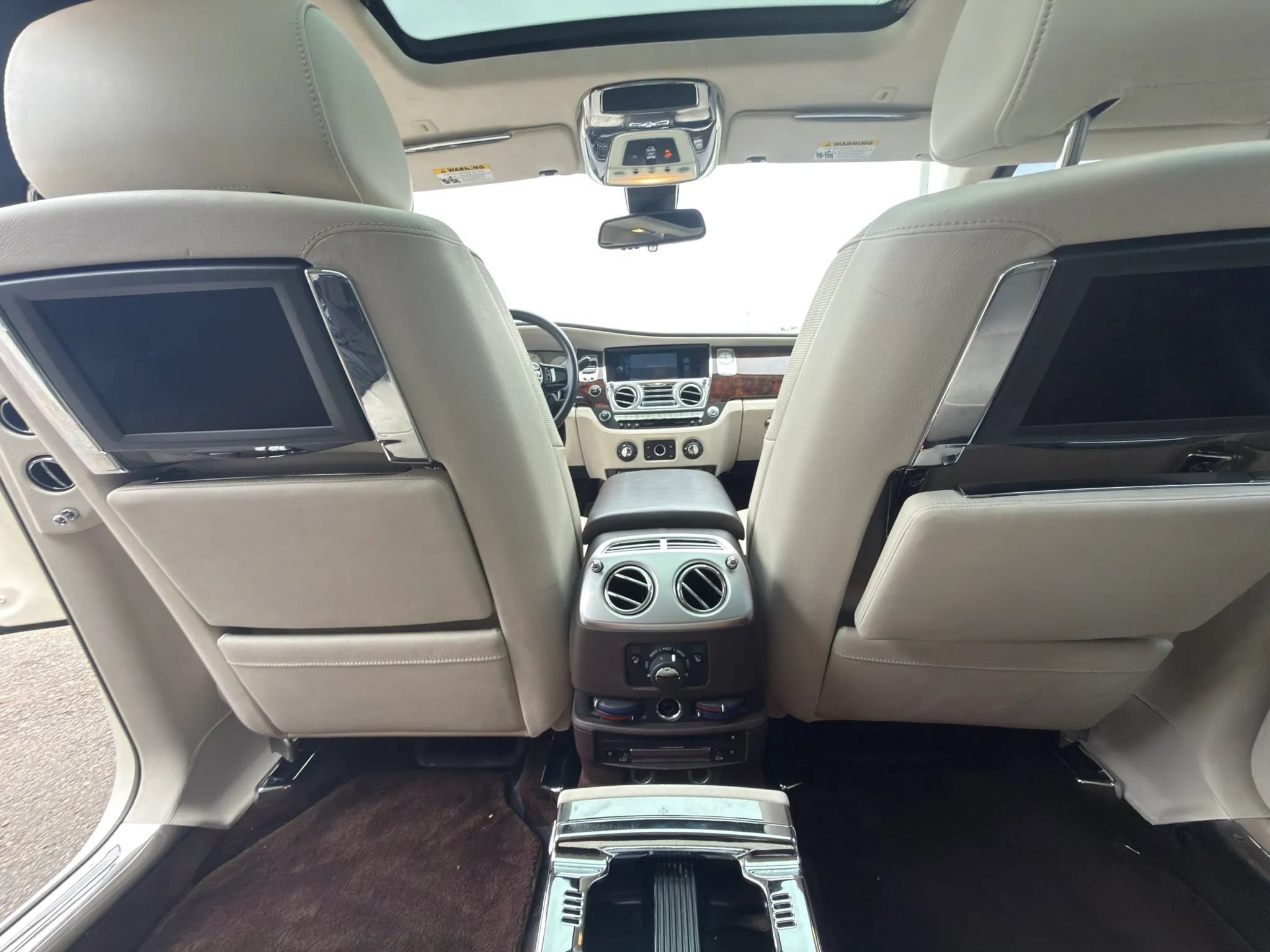 Used 2013 Rolls-Royce Ghost RWD image 34